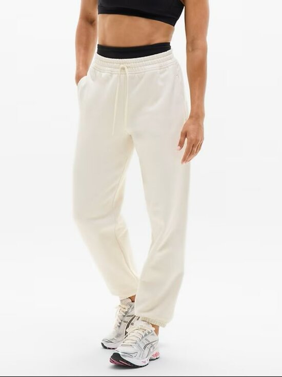 Athleta Pants - NWT Athleta Cream Easy Fleece Jogger Sweatpants Large
